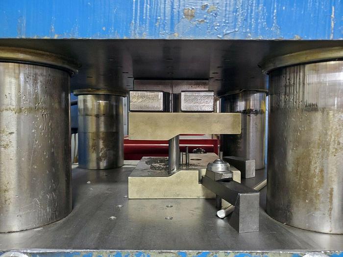 Rodgers 400 Ton Hydraulic Press, Machine ID: 8237